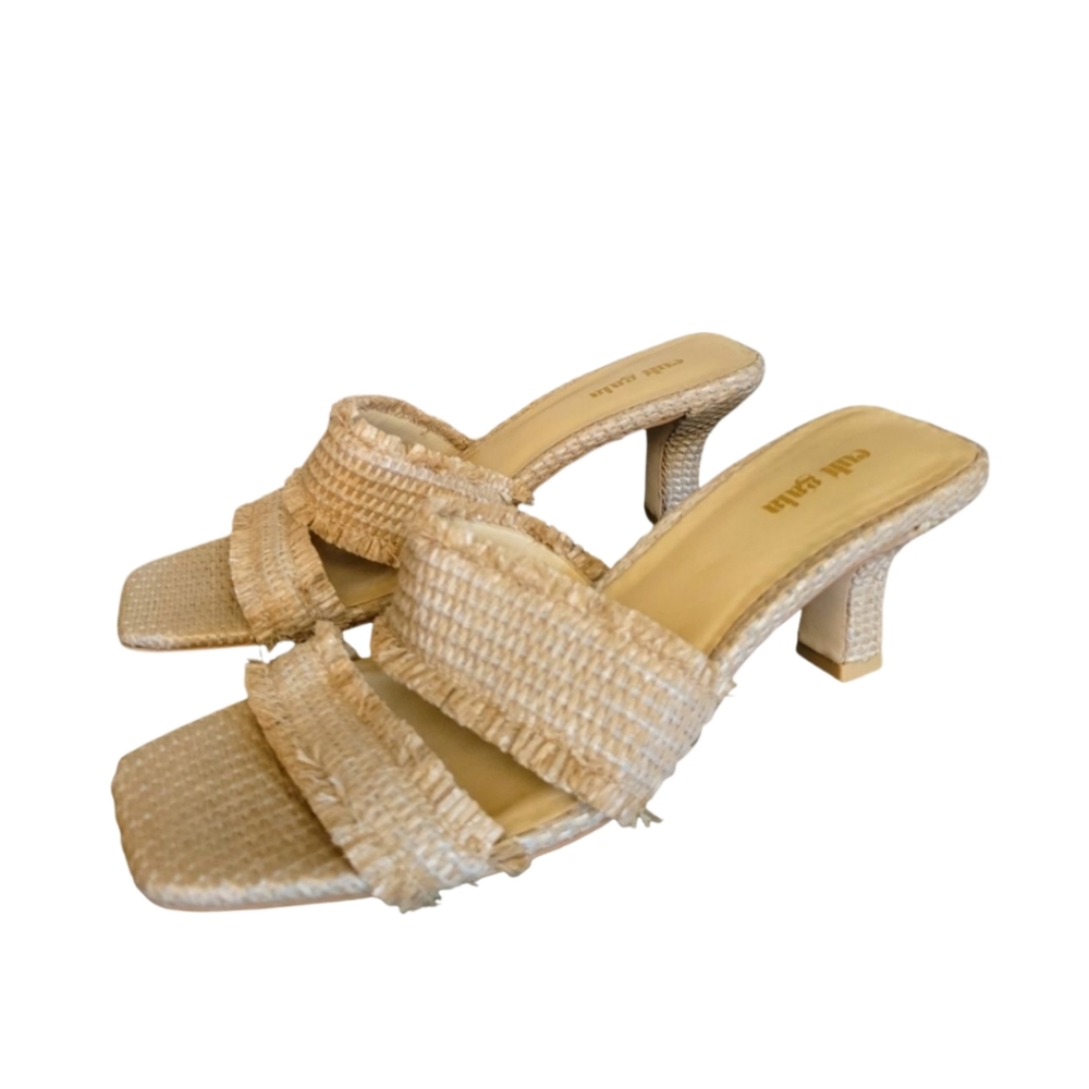 CULT GAIA | Beige Raffia Slide Sandals in Size EU 39.5